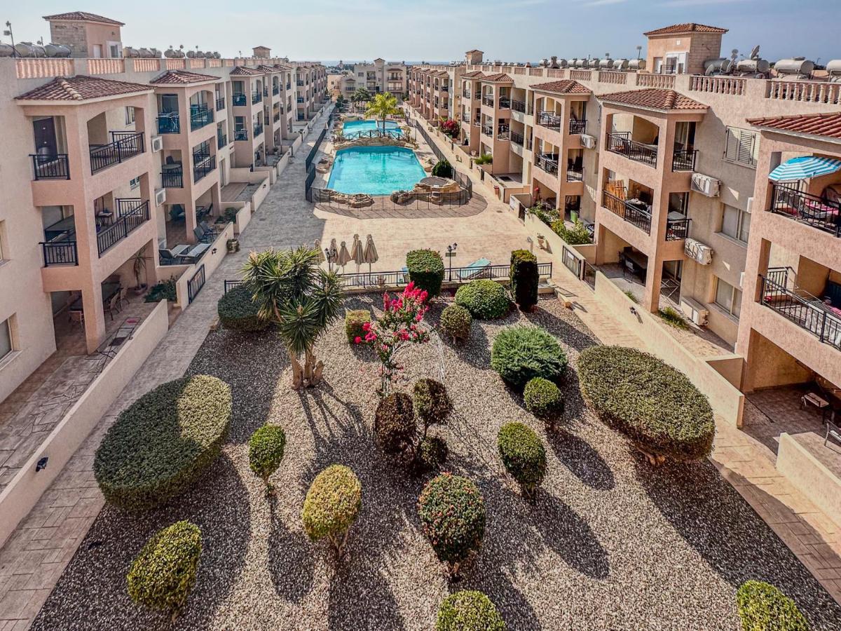 Апартаменты Royal Seacrest Crown-Jewel, 2B, Pools, Sea, Center Пафос Экстерьер фото